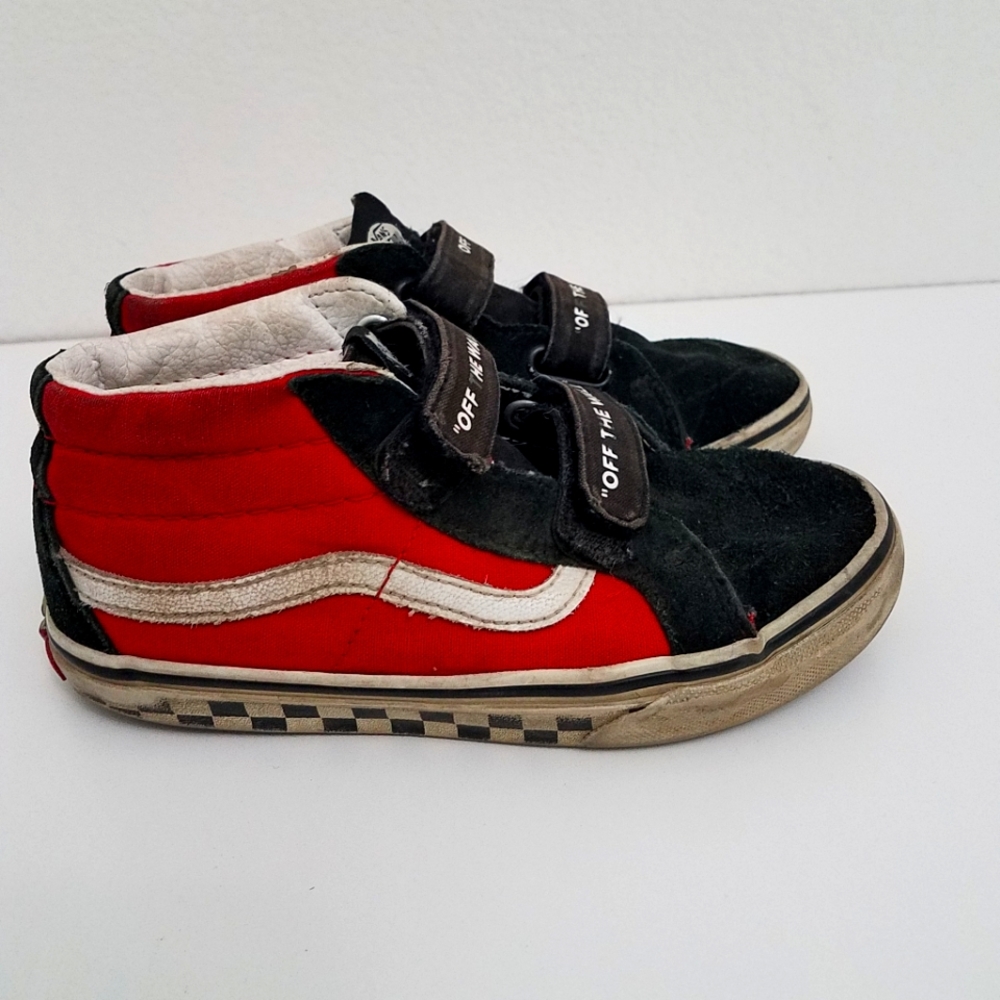 Today Only! $8 Vans Old Skool V Logo Pop Skate Red/Black